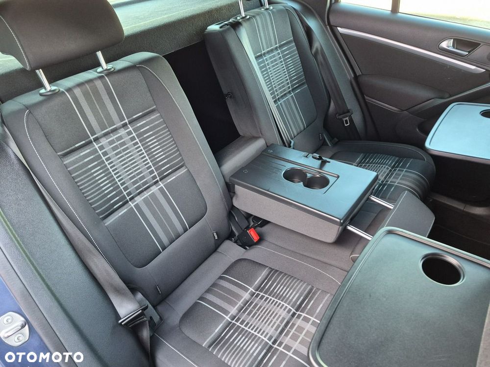 Volkswagen Tiguan - 26