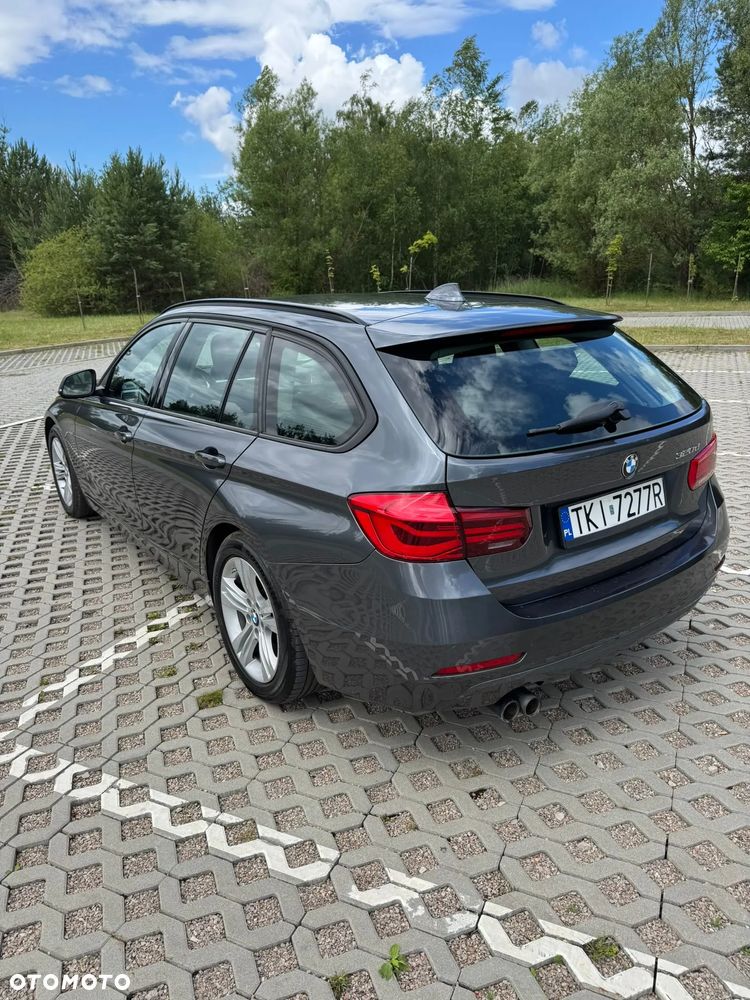 BMW Seria 3 320d Sport Line - 10