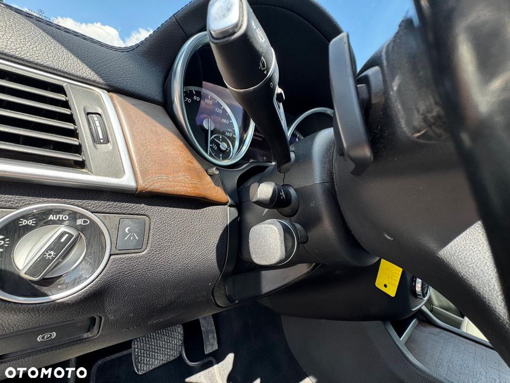 Mercedes-Benz GL - 14