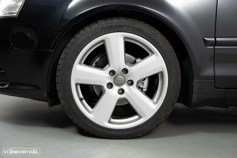Audi A4 Cabrio 2.0 TDI S-line - 16