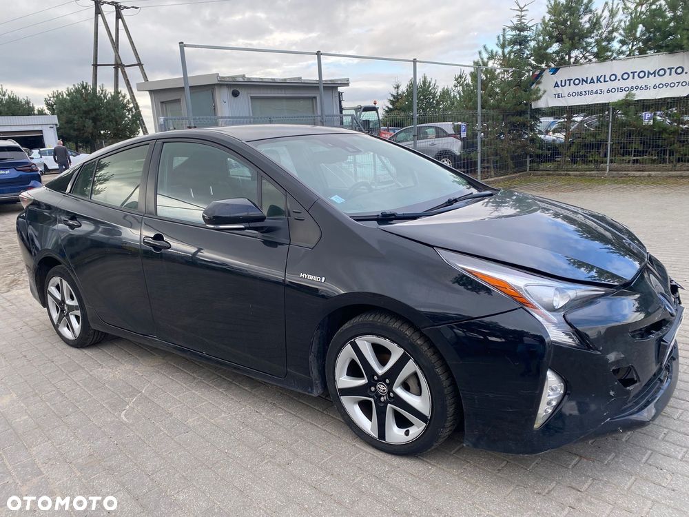 Toyota Prius (Hybrid)