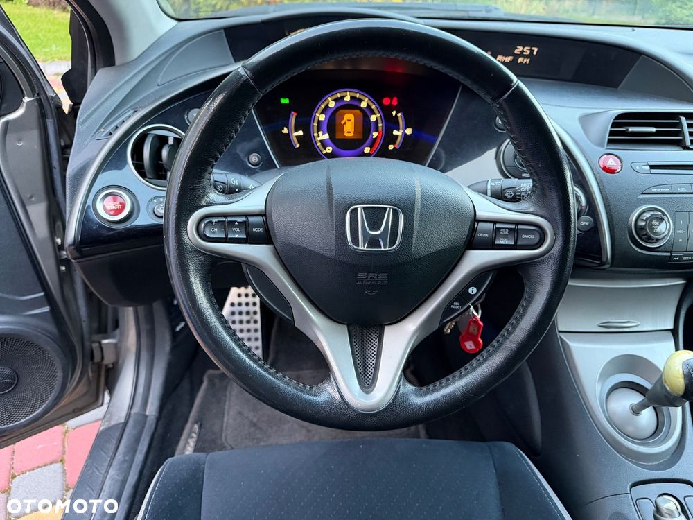 Honda Civic 1.8 Comfort - 13