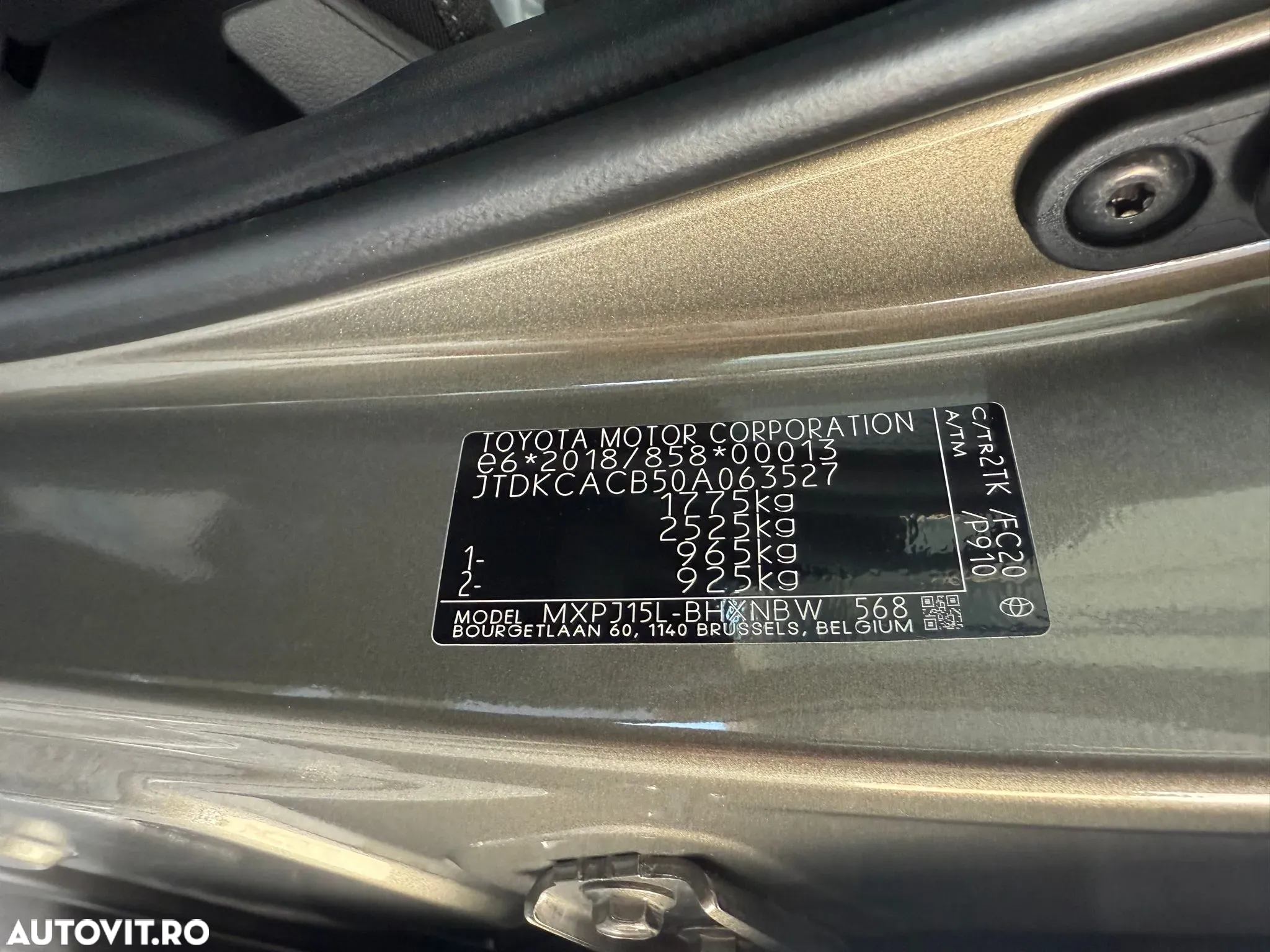 Toyota Yaris Cross 1.5 VVT-i HSD 4x4 Dynamic - 37