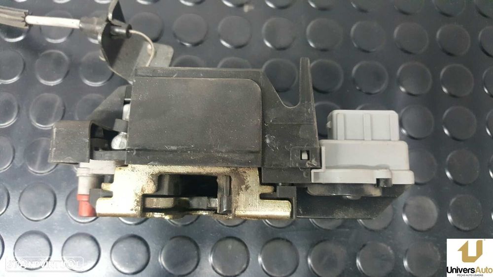 FECHADURA PORTA TRASEIRA DIREITA PEUGEOT 307 (S1) XS - 2