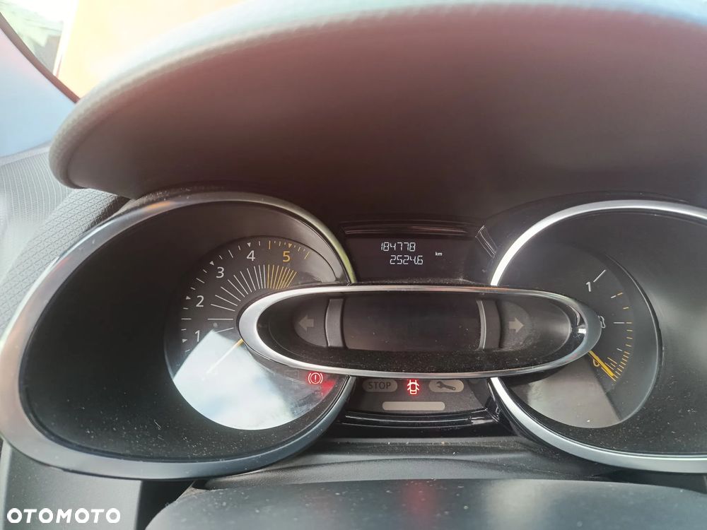 Renault Clio - 9