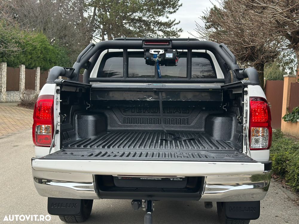 Toyota Hilux 2.8D 204CP 4x4 Double Cab AT Executive - 25