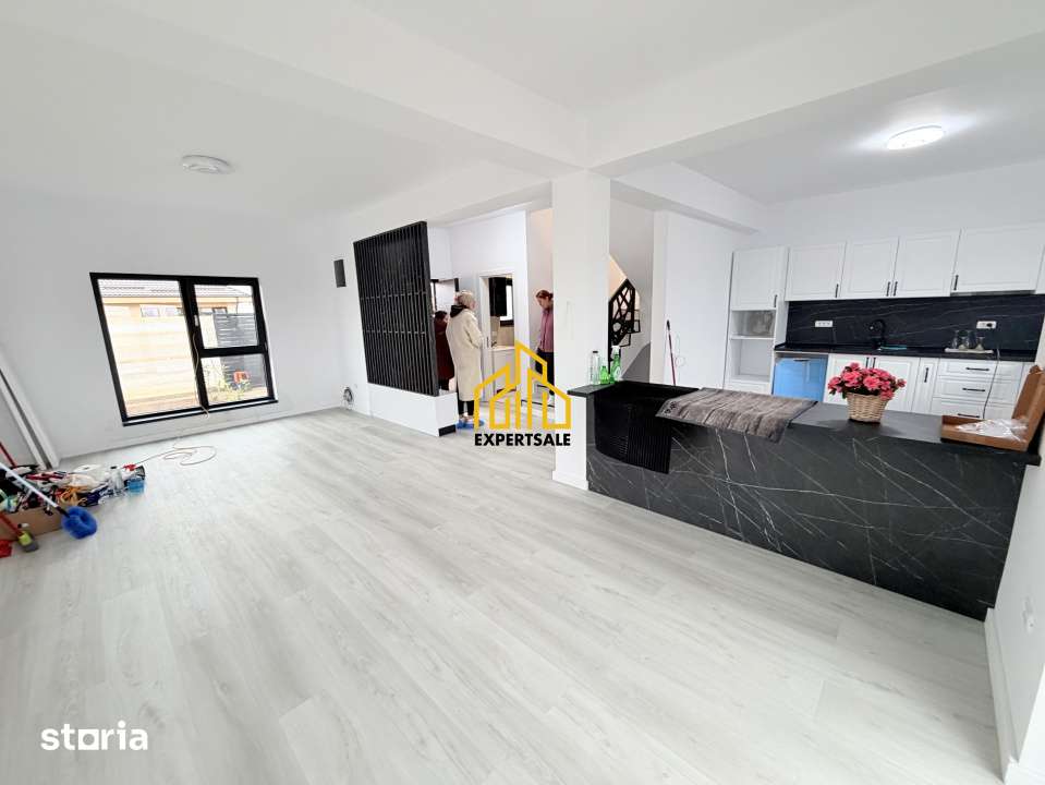 VILA 4 CAM/ POMPA CALDURA/PANOURI/Mobila de bucatarie si Dressing - Imagine principală: 5/14