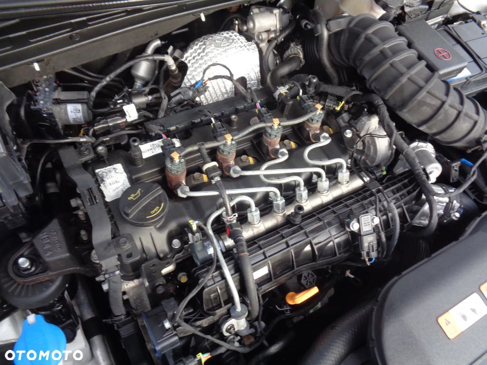 Hyundai i40 Kombi 1.7 CRDi DCT Premium - 33