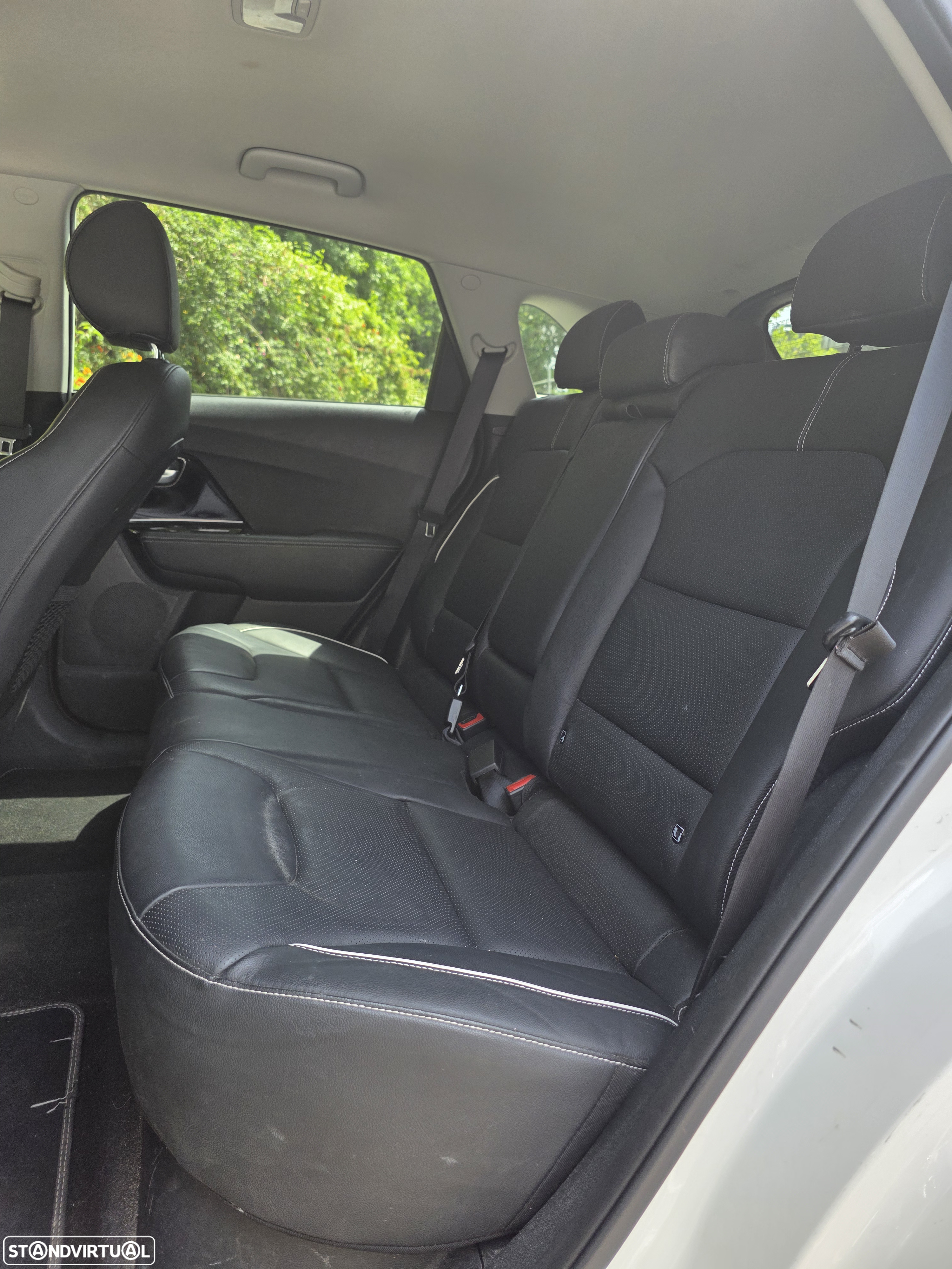 Kia Niro EV e-Niro 64kWh Tech X - 12