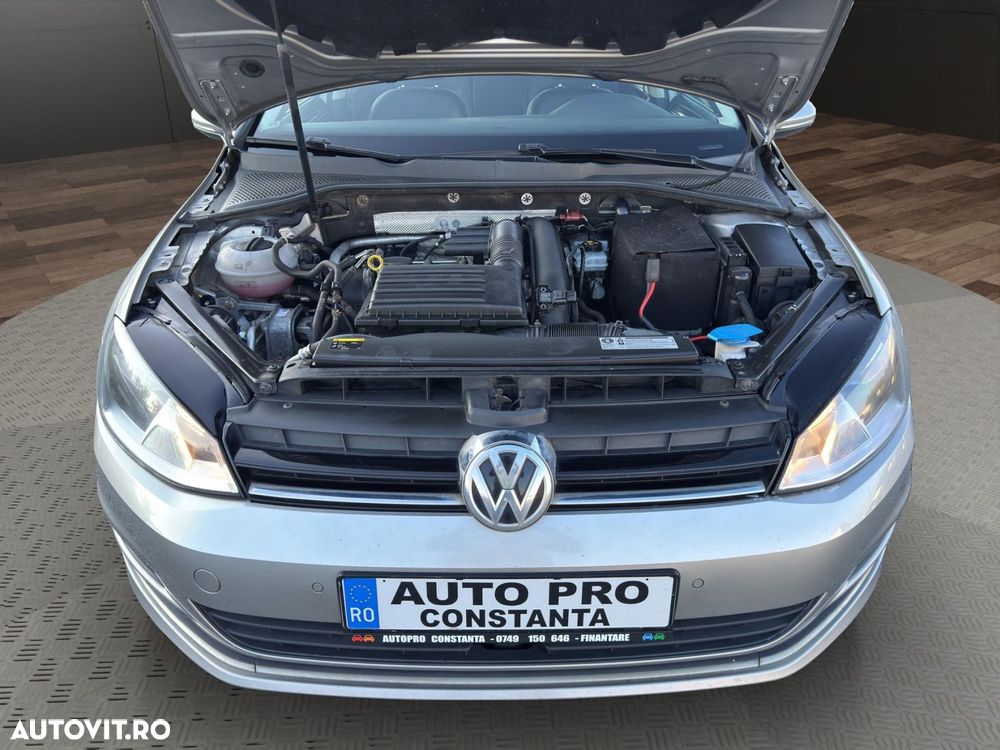 Volkswagen Golf - 16