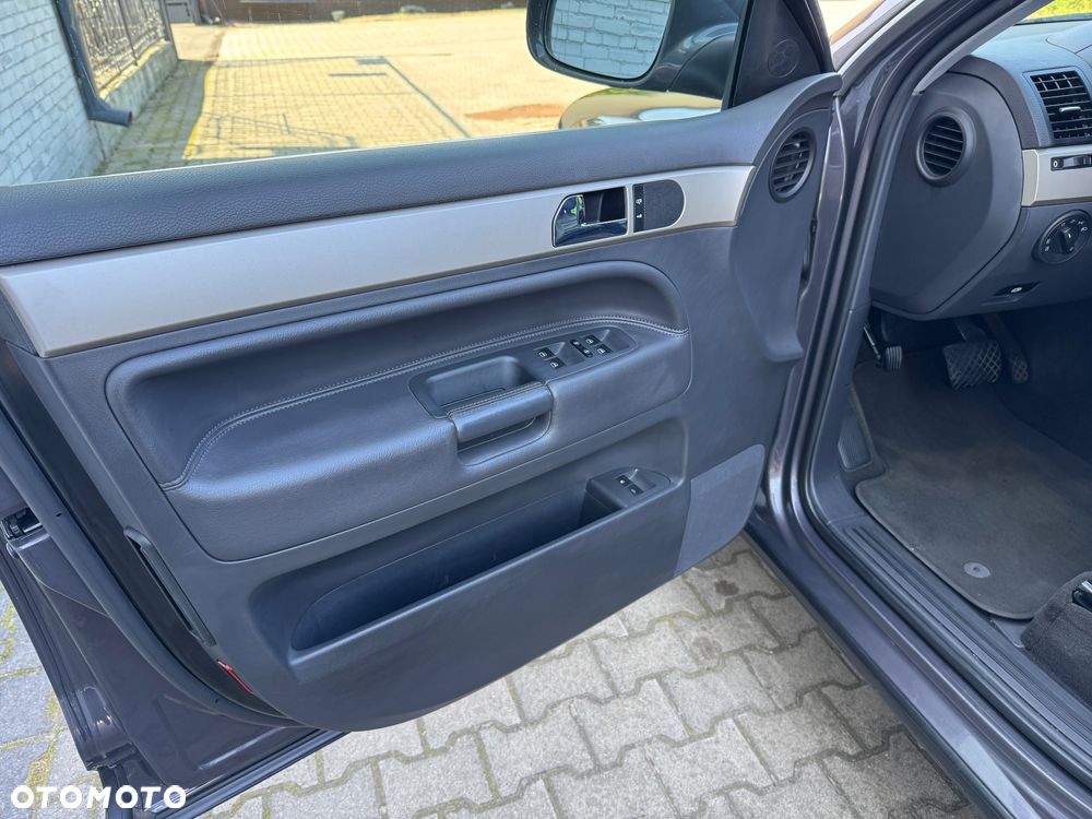 Volkswagen Touareg - 13