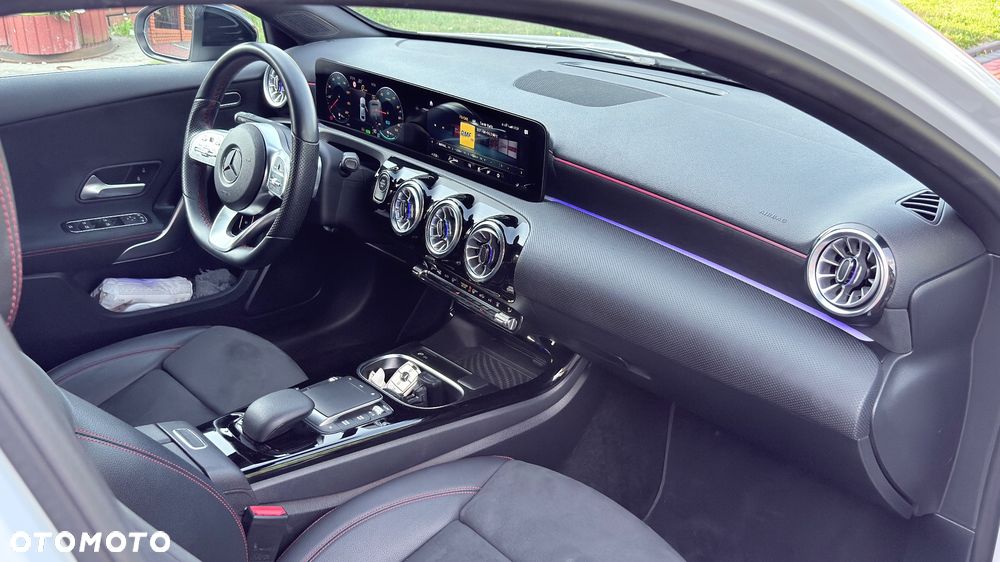 Mercedes-Benz Klasa A 250 e PHEV AMG Line 8G-DCT - 15