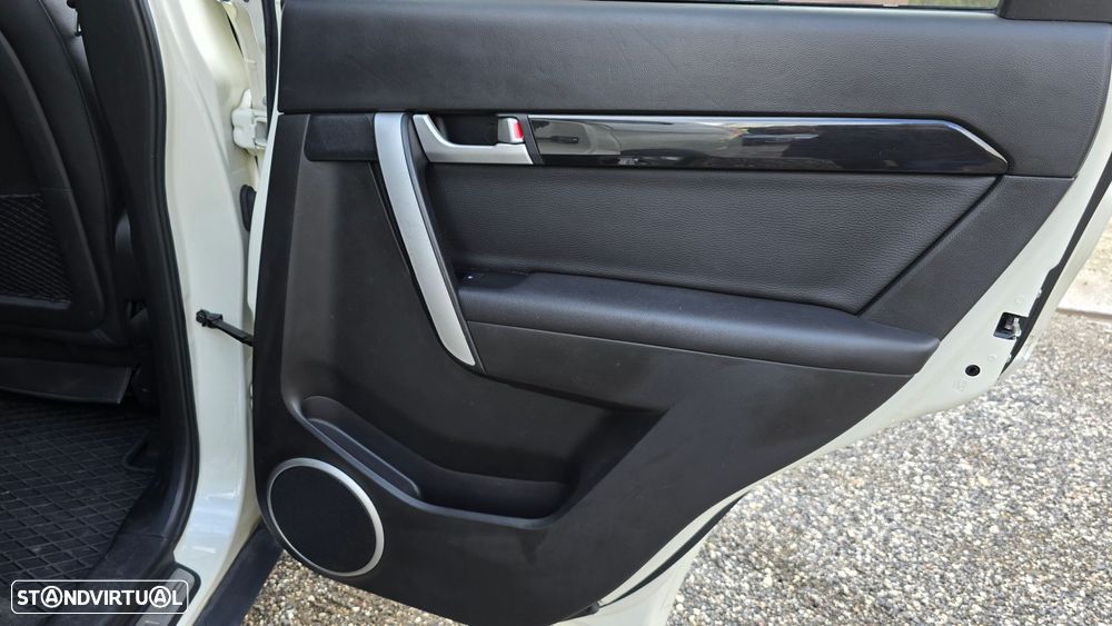 Chevrolet Captiva - 42