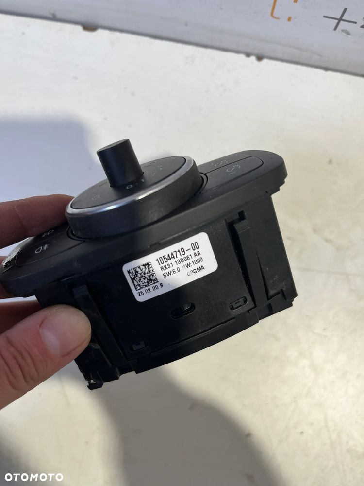 RK3113D061AA Przełącznik świateł - 3