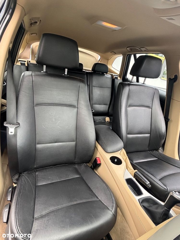 BMW X1 xDrive18d - 13