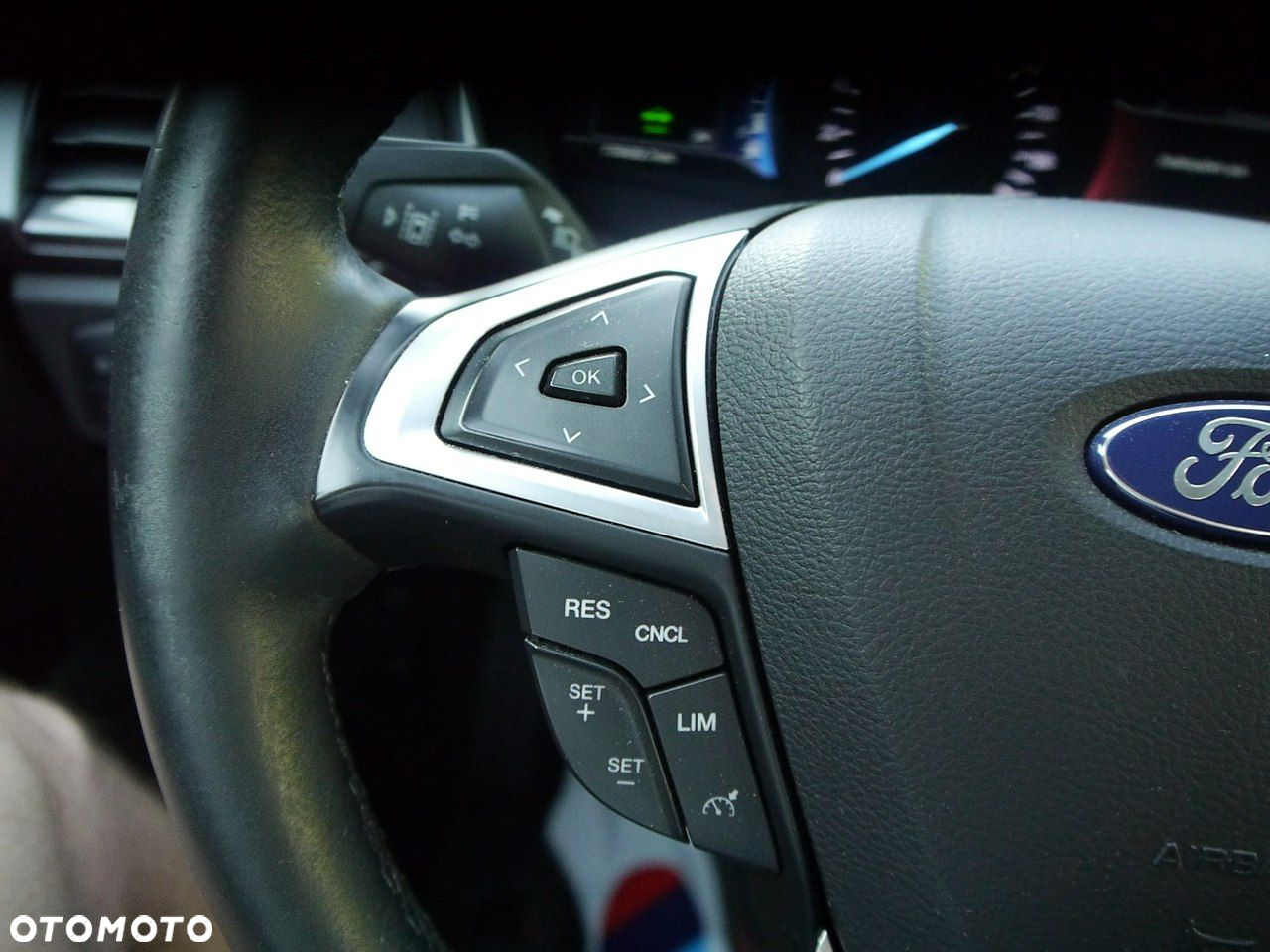 Ford Mondeo - 33