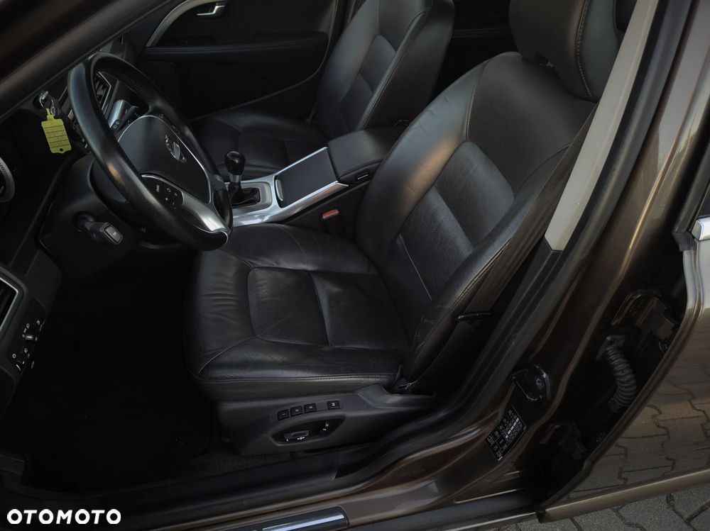 Volvo V70 D4 Summum - 17