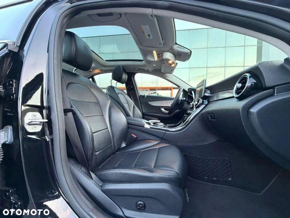 Mercedes-Benz Klasa C 300 7G-TRONIC AMG Line - 11