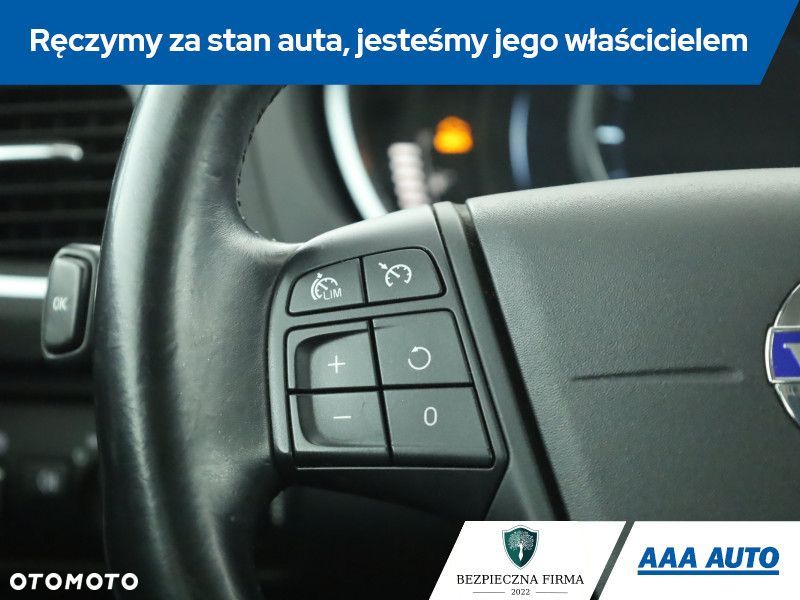 Volvo V40 - 16