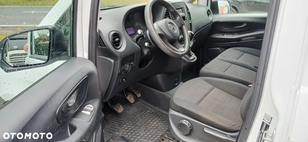 Mercedes-Benz Vito 111 CDI Extra long 6-osób - 8