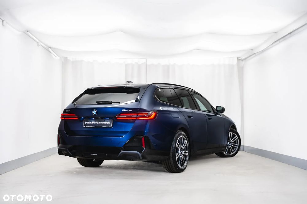BMW Seria 5 540d xDrive mHEV M Sport - 2