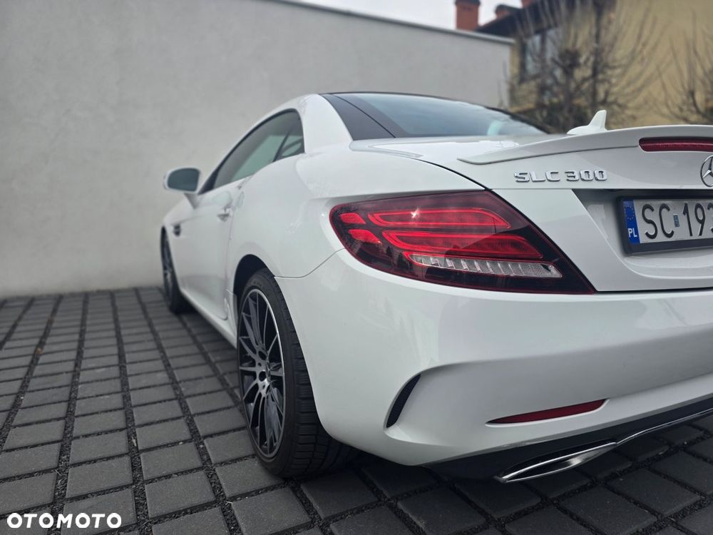 Mercedes-Benz SLC 300 9G-TRONIC Final Edition - 24