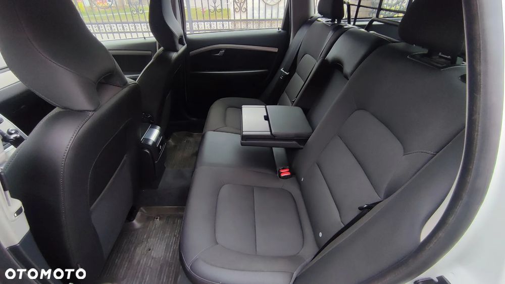 Volvo V70 D5 AWD Kinetic - 7