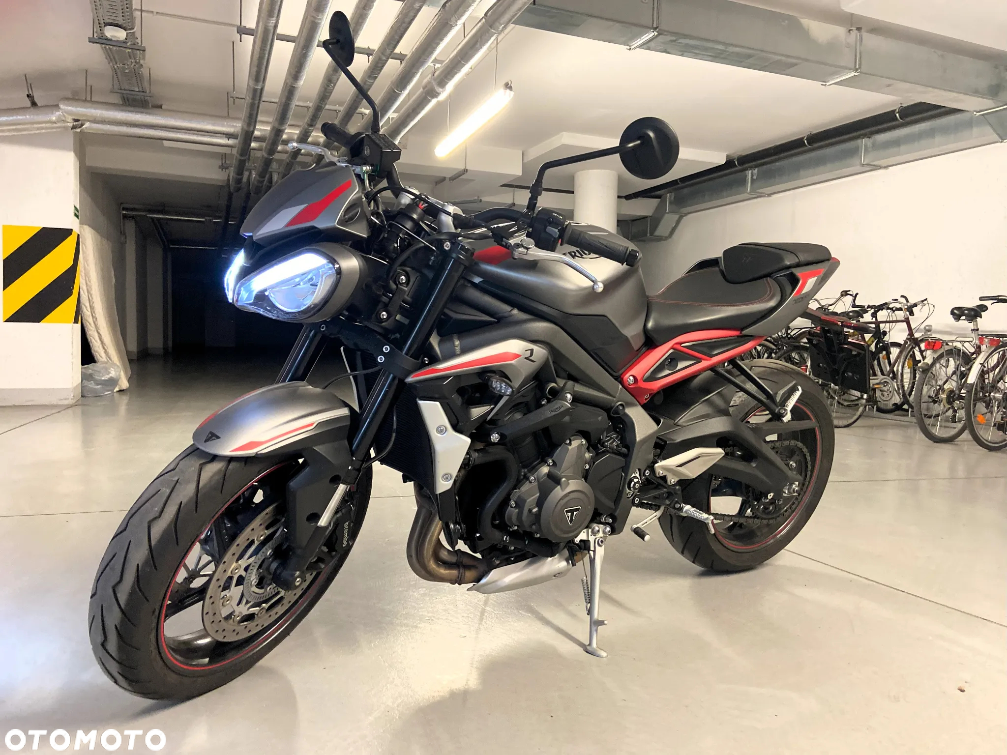 Triumph Street Triple - 5