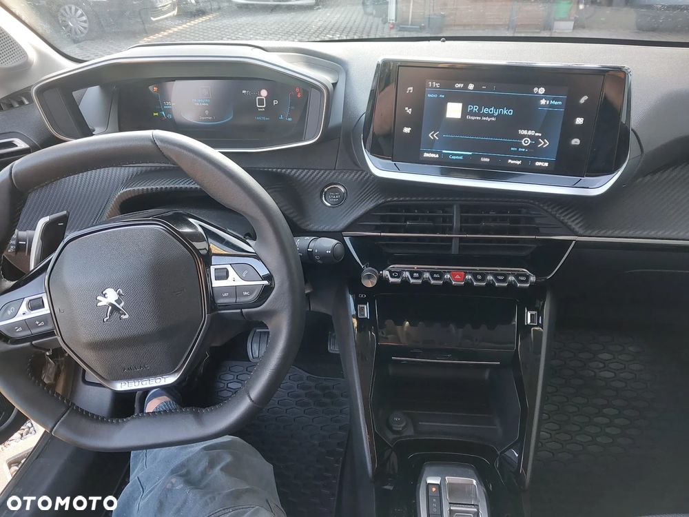 Peugeot 208 1.2 PureTech Allure S&S EAT8 - 11