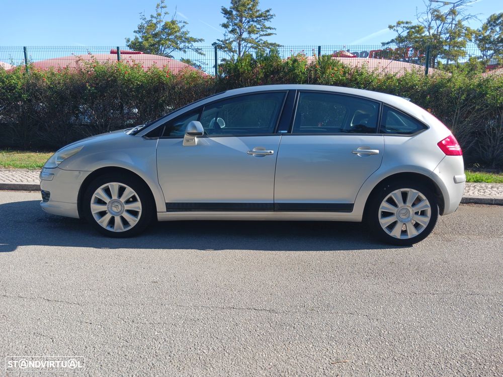 Citroën C4 1.6 HDi 110 Exclusive - 16