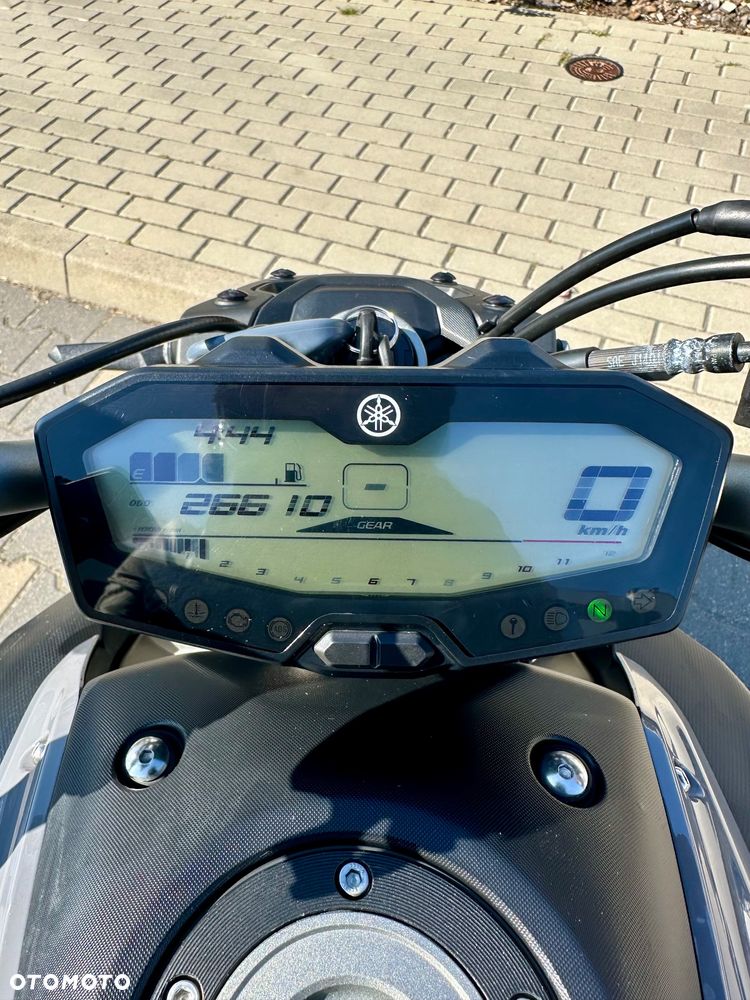 Yamaha MT - 12