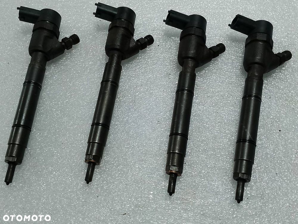 WTRYSKIWACZ HYUNDAI GETZ 0445110256 338002A400 1.6 CRDI - 2