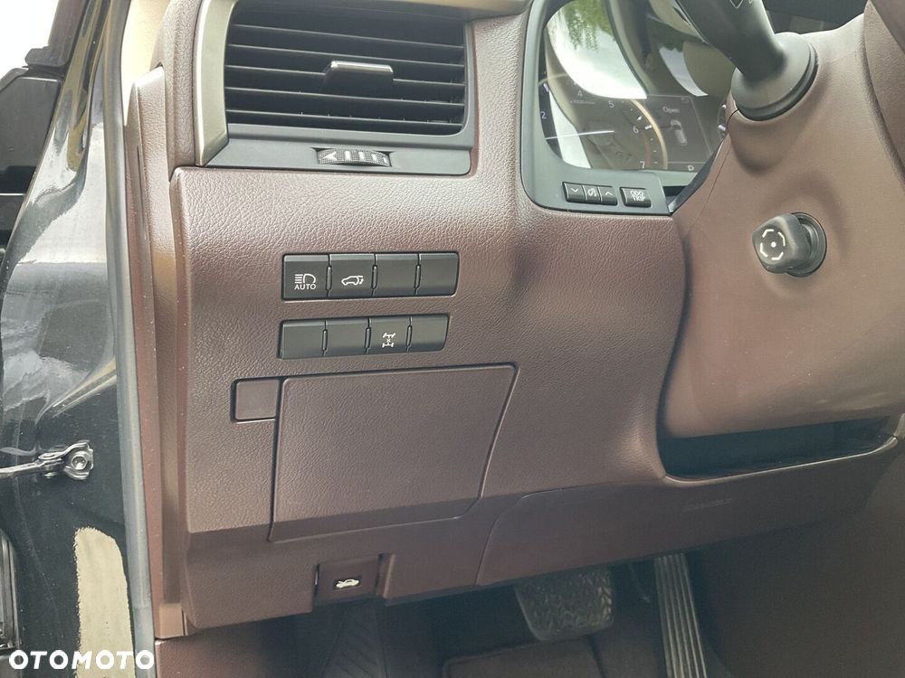 Lexus RX - 24