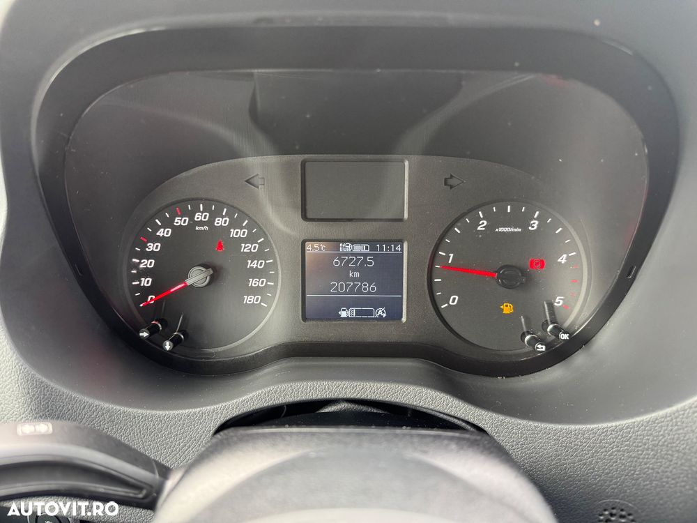 Mercedes-Benz Sprinter - 3