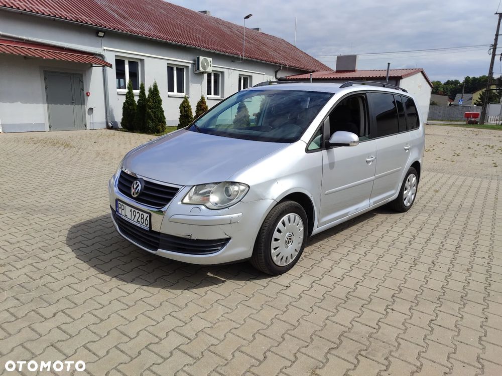 Volkswagen Touran - 17