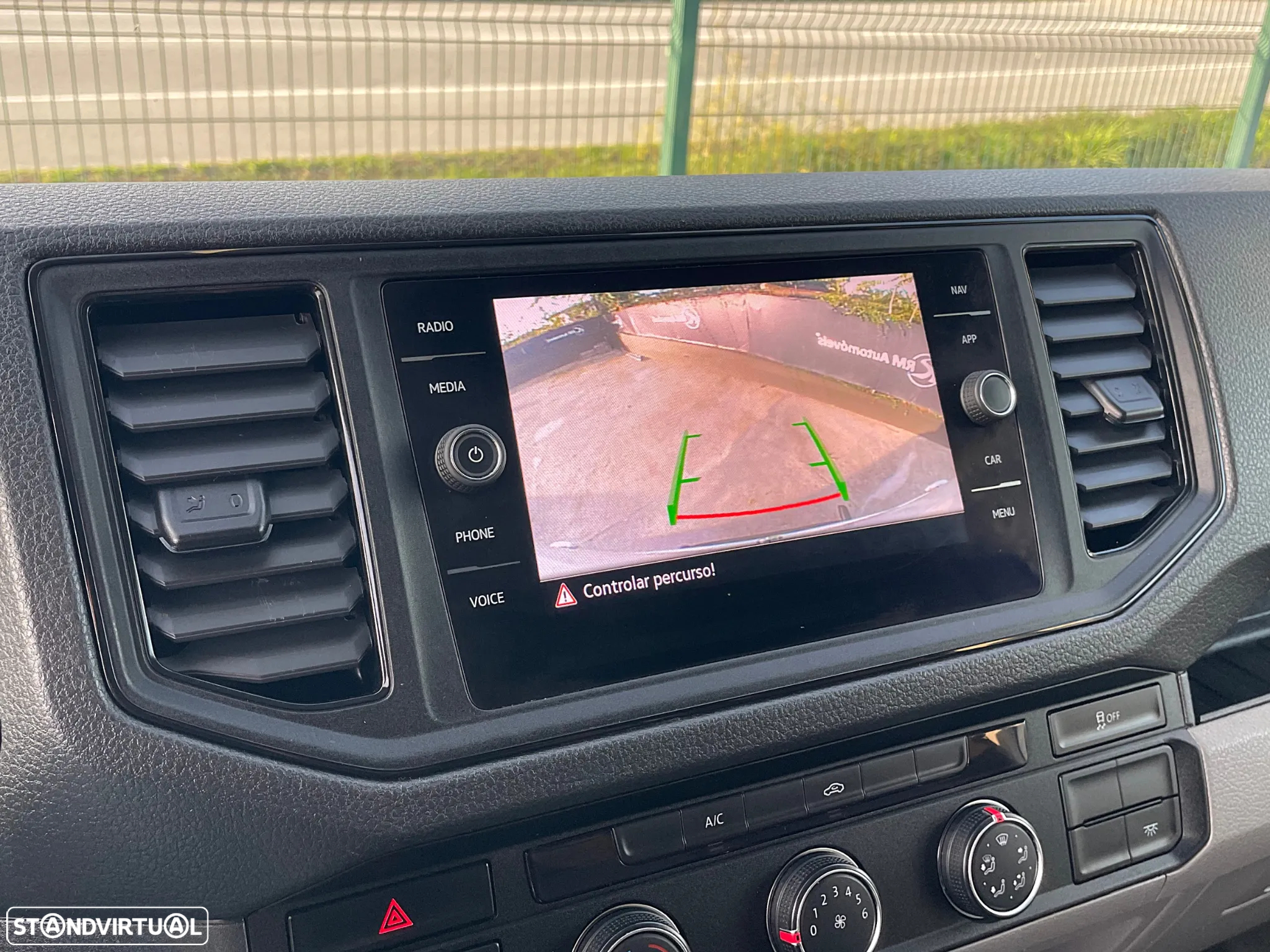 VW Crafter 2.0 TDI L3H3 IVA Dedutível - 28