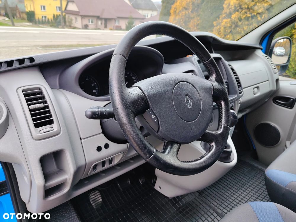 Renault TRAFIC - 23
