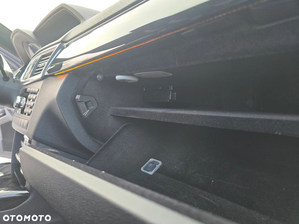Mercedes-Benz Klasa E 200 CGI BlueEFFICIENCY 7G-TRONIC Avantgarde - 27