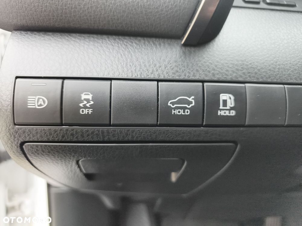 Toyota Camry 2.5 Hybrid Comfort CVT - 23
