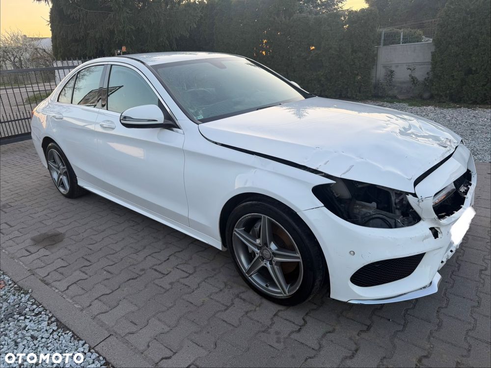 Mercedes-Benz Klasa C 220 d 4Matic 9G-TRONIC AMG Line - 12