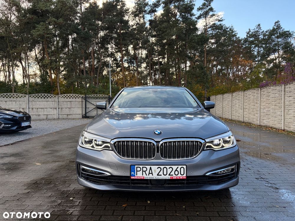 BMW Seria 5 530i GPF Luxury Line sport - 3