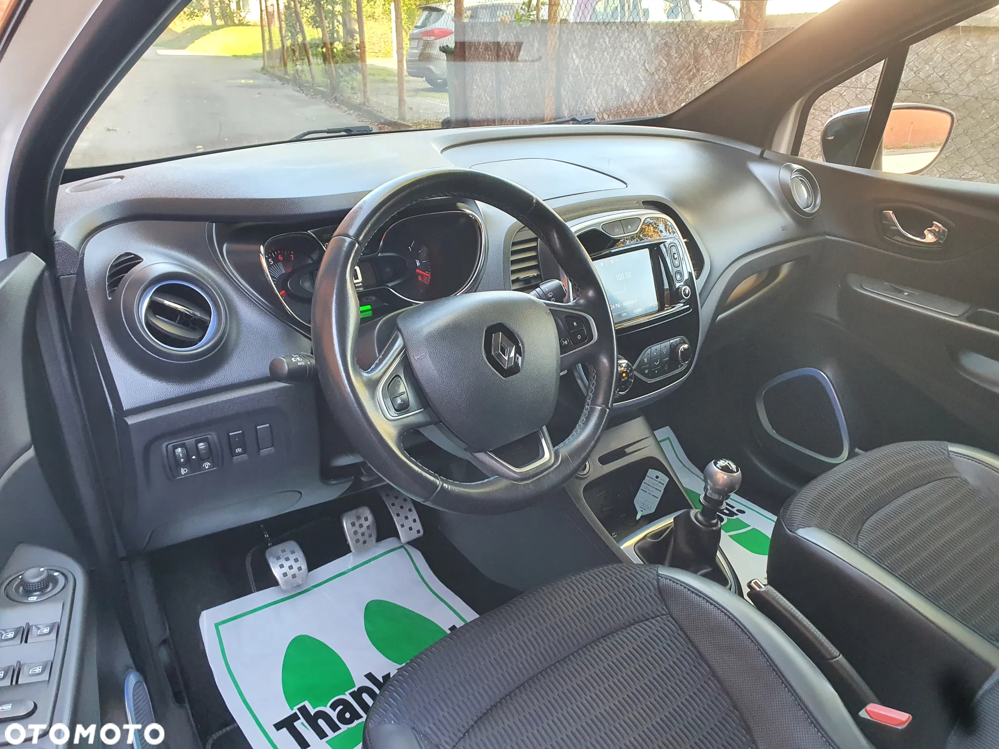Renault Captur ENERGY TCe 120 Elysee - 11