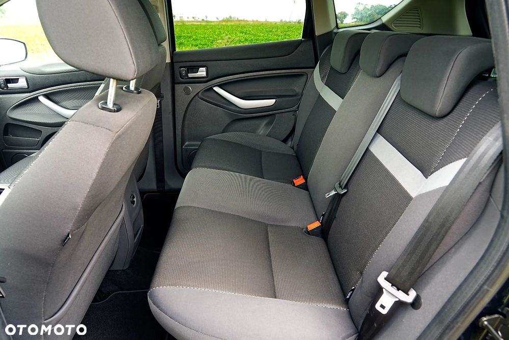 Ford Kuga 2.0 TDCi 2x4 Champions Edition - 20