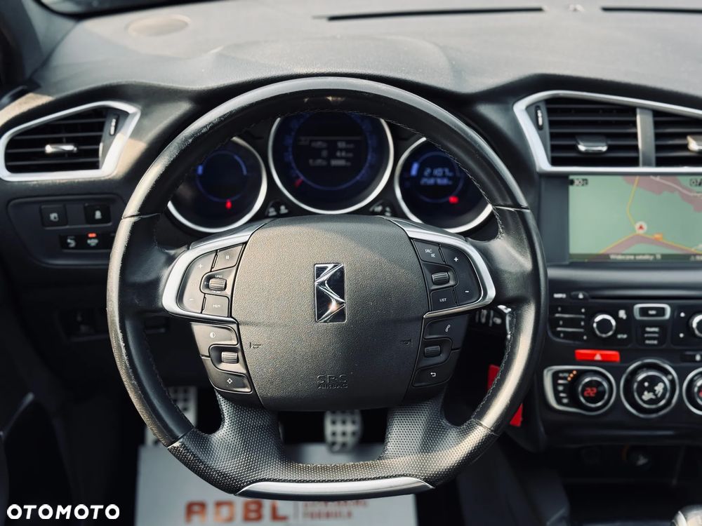 Citroën DS4 HDi 115 SoChic - 24