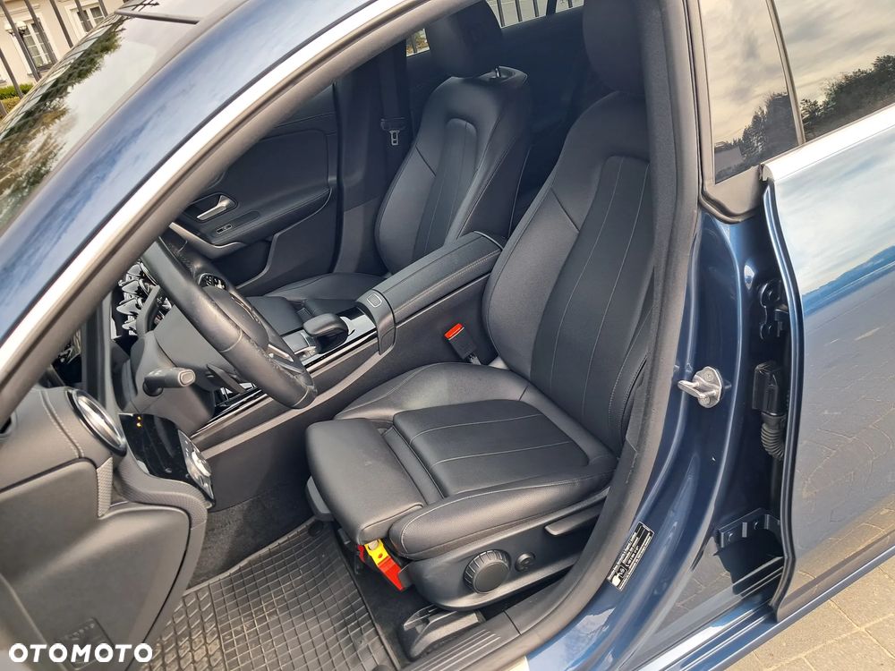 Mercedes-Benz CLA 200 d 8G-DCT Special Edition - 17