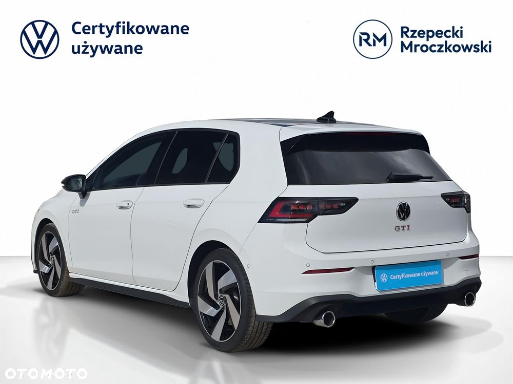 Volkswagen Golf - 4