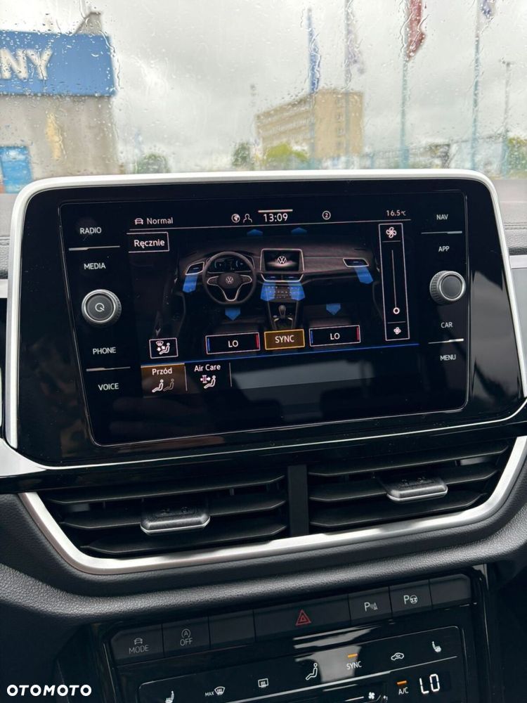 Volkswagen T-Roc - 22