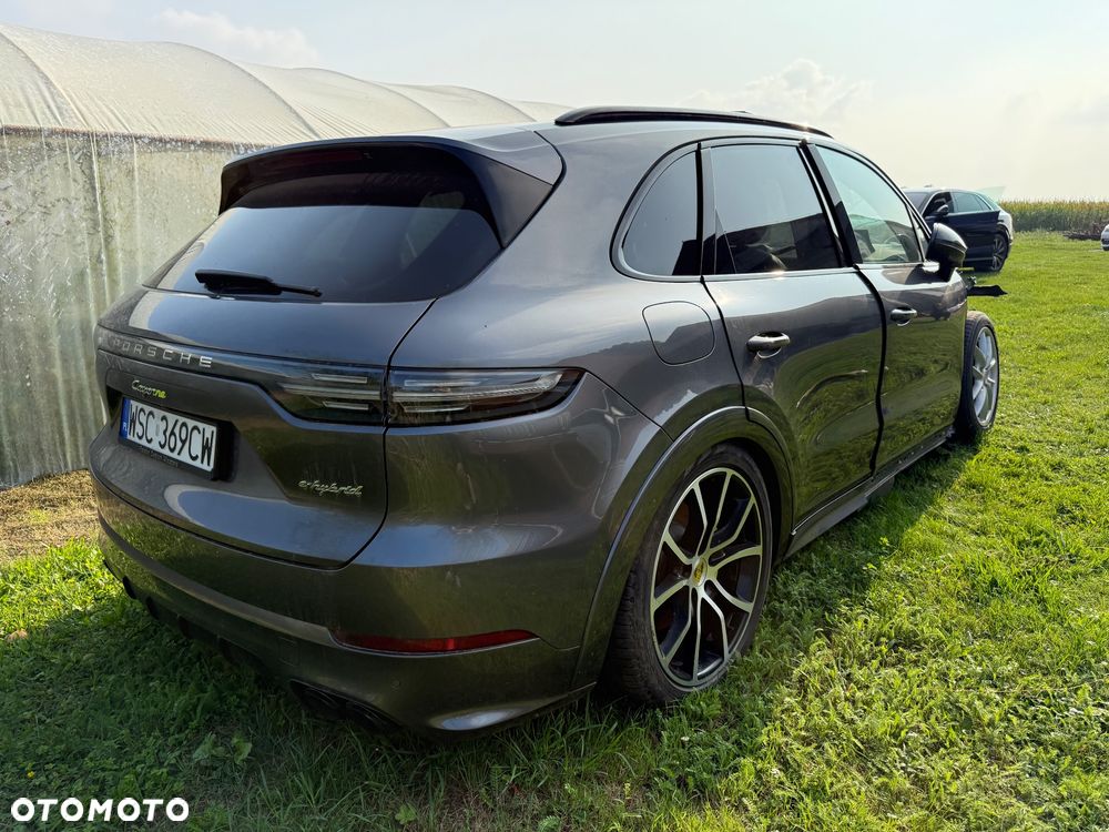 Porsche Cayenne Platinum Edition - 4