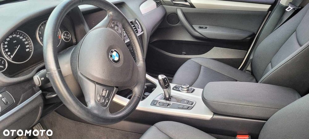BMW X3 xDrive28i xLine - 16