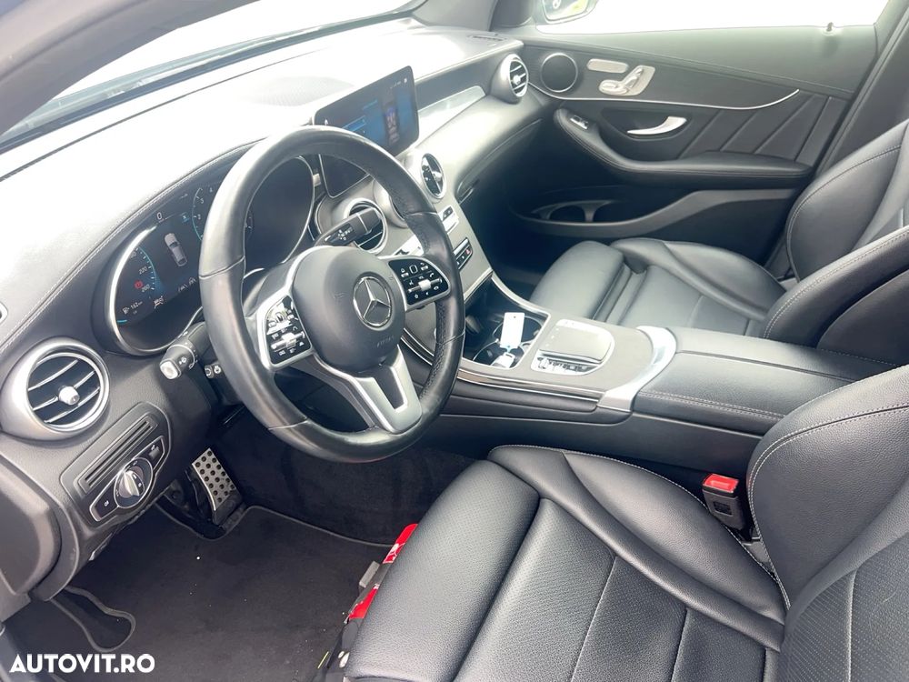 Mercedes-Benz GLC Coupe 300 4MATIC MHEV - 8